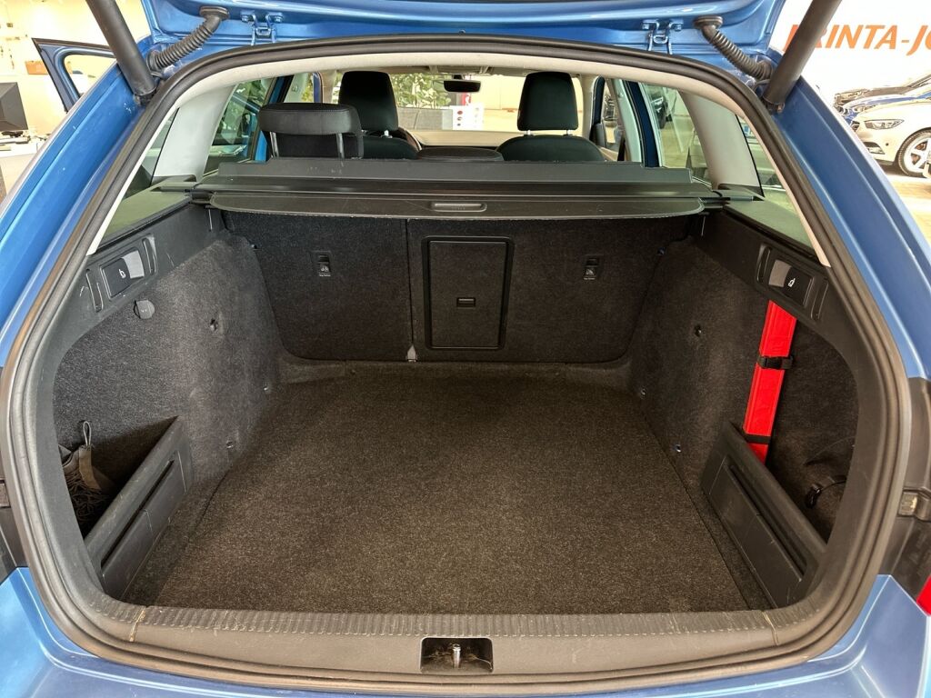 Skoda Octavia 2016 Sininen