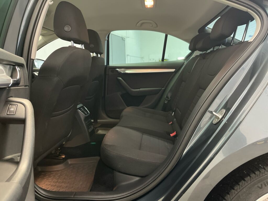 Skoda Octavia 2017 Harmaa