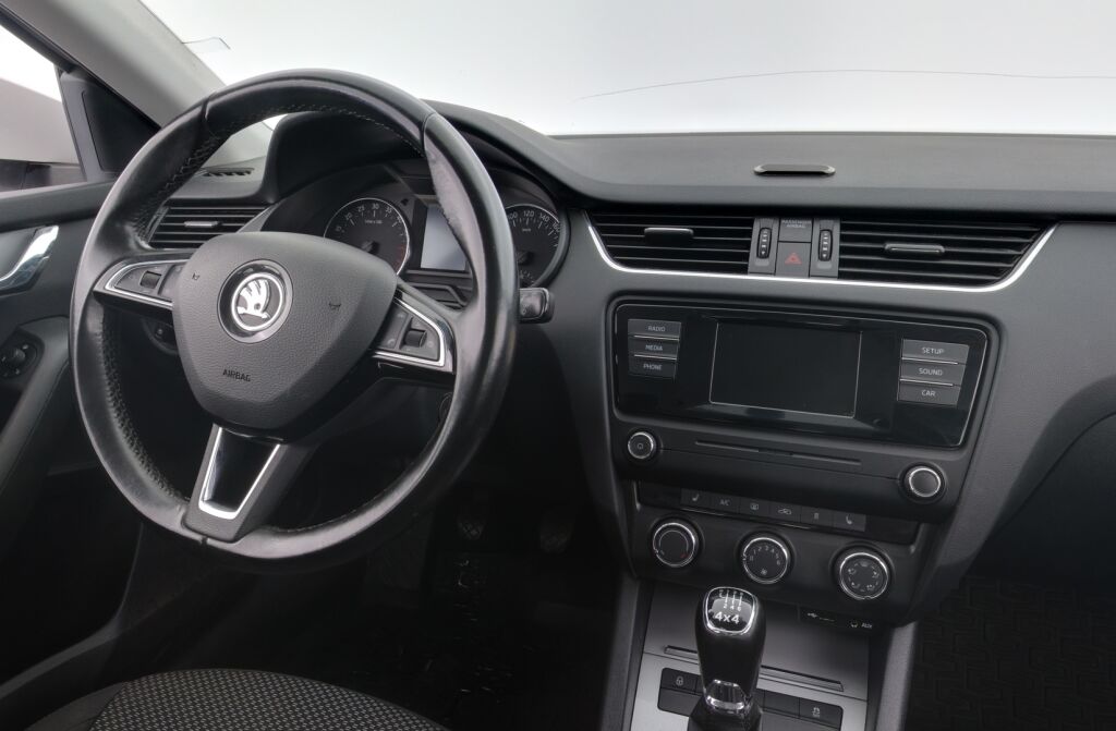 Skoda Octavia 2017 Valkoinen