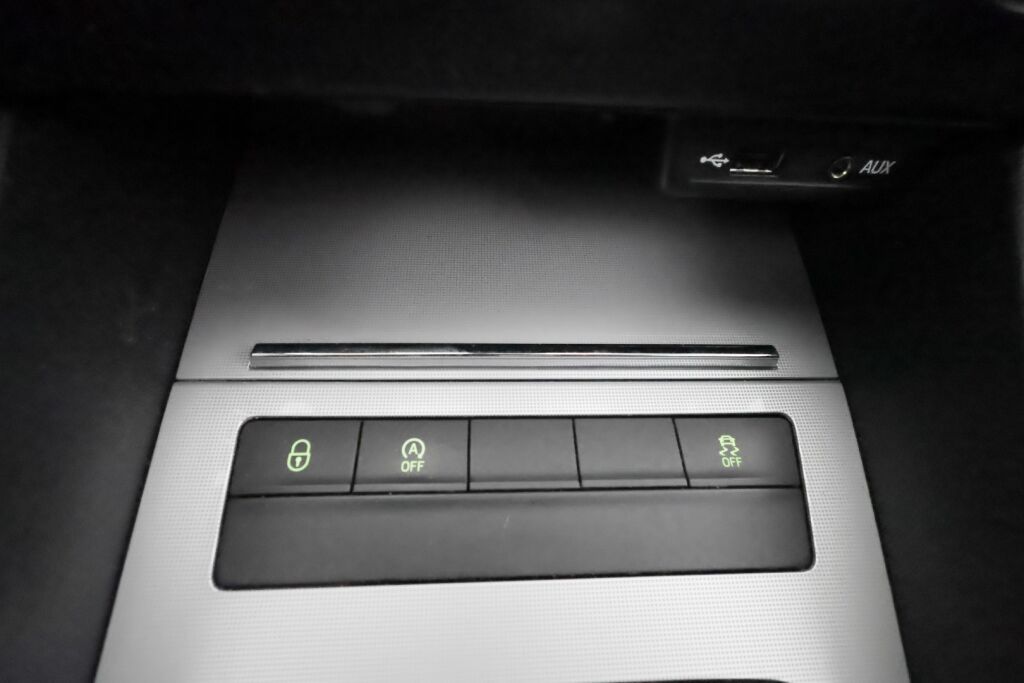 Skoda Octavia 2017 Valkoinen