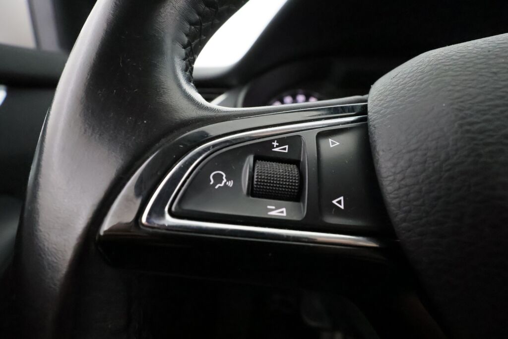 Skoda Octavia 2017 Valkoinen