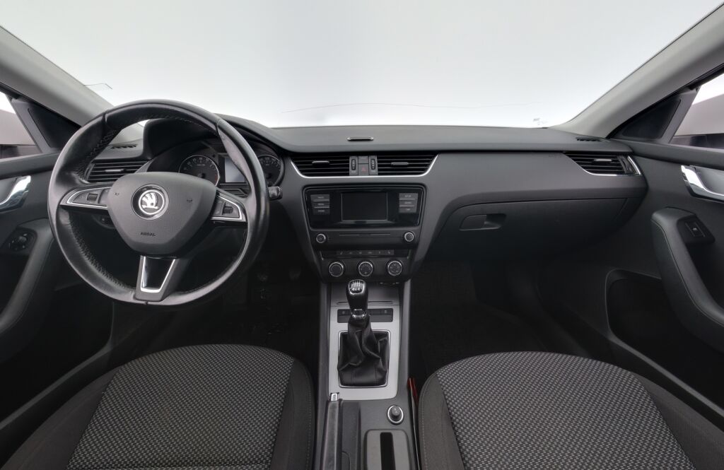 Skoda Octavia 2017 Valkoinen