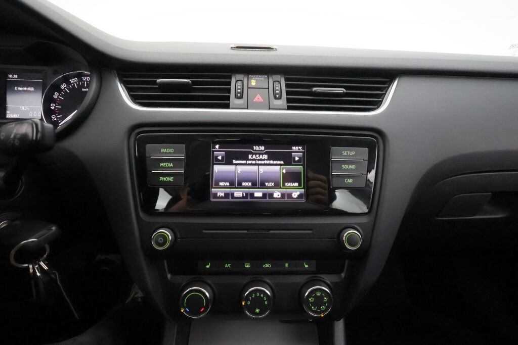 Skoda Octavia 2017 Valkoinen