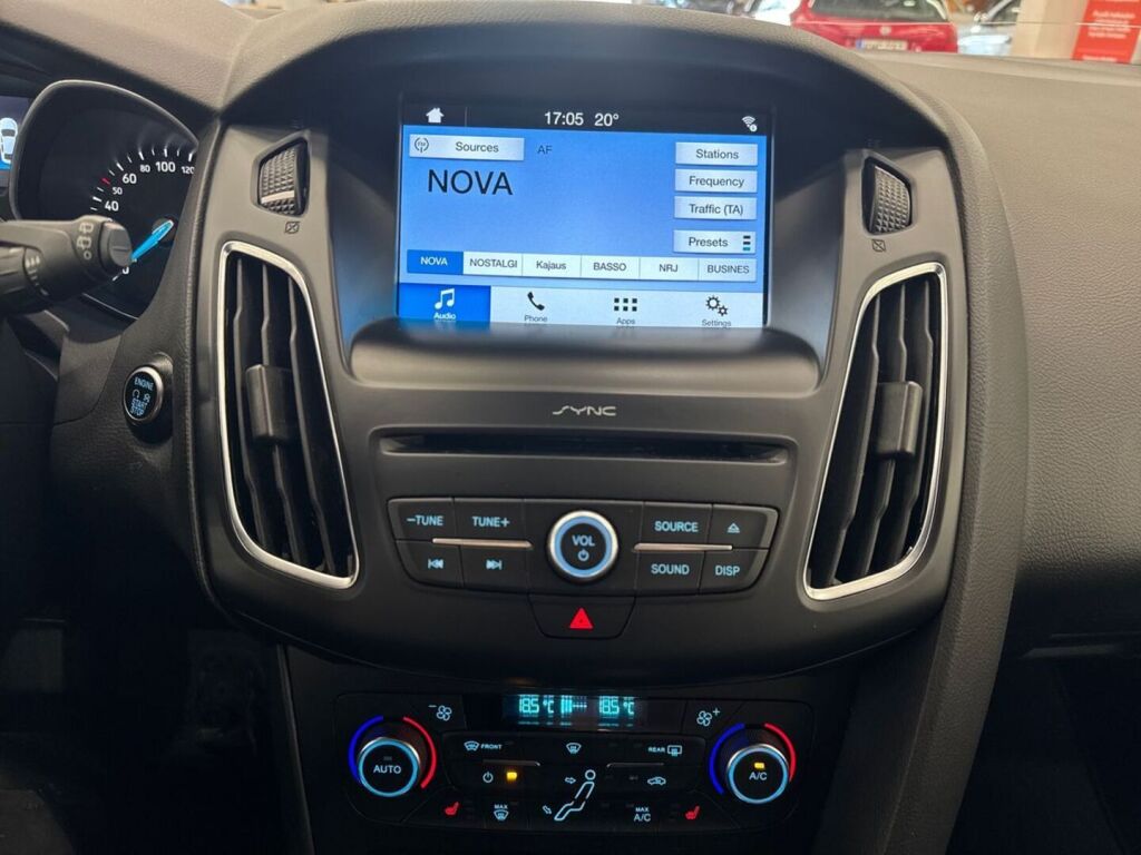 Ford Focus 2017 Valkoinen