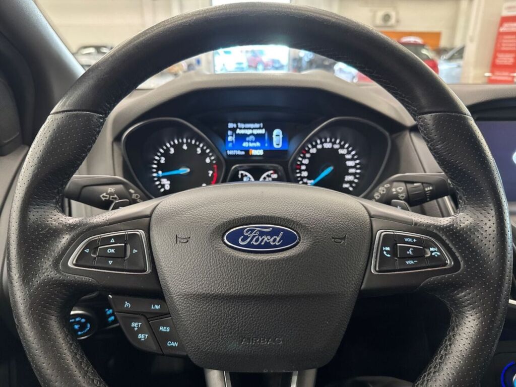 Ford Focus 2017 Valkoinen