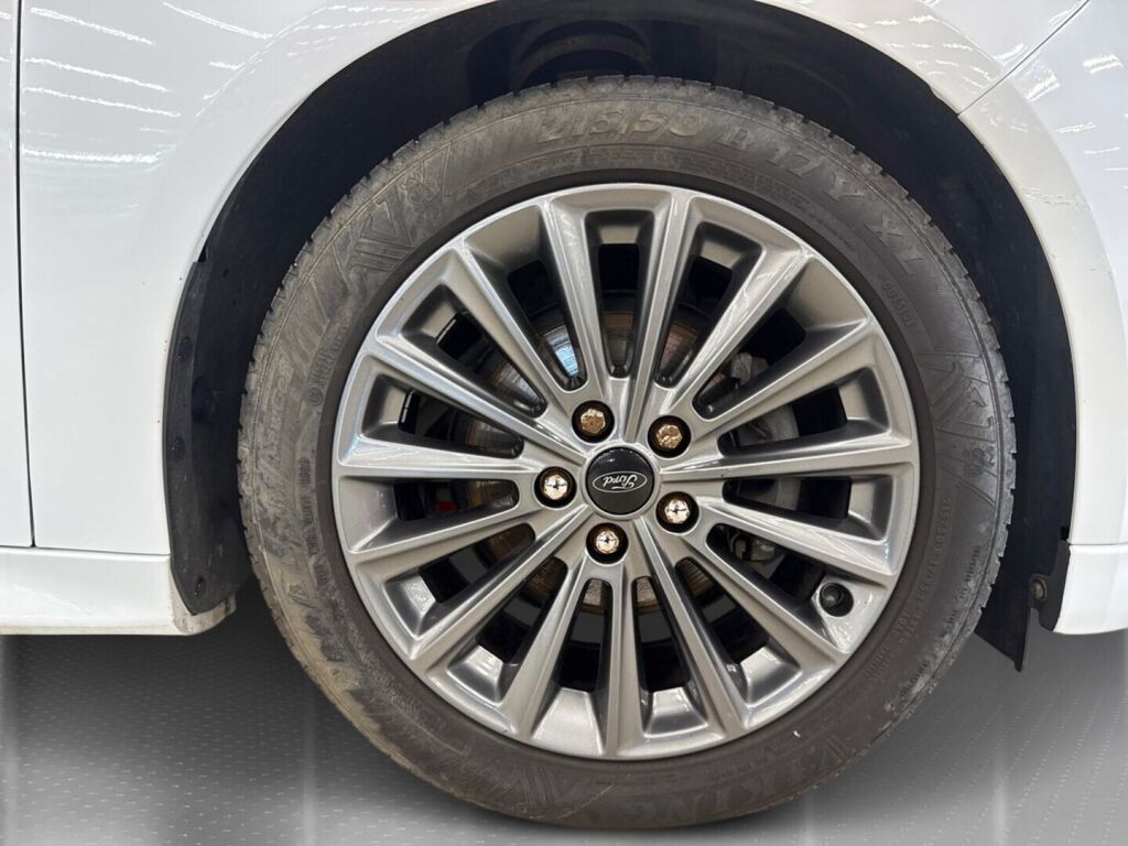 Ford Focus 2017 Valkoinen
