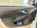 Ford Focus 2017 Valkoinen