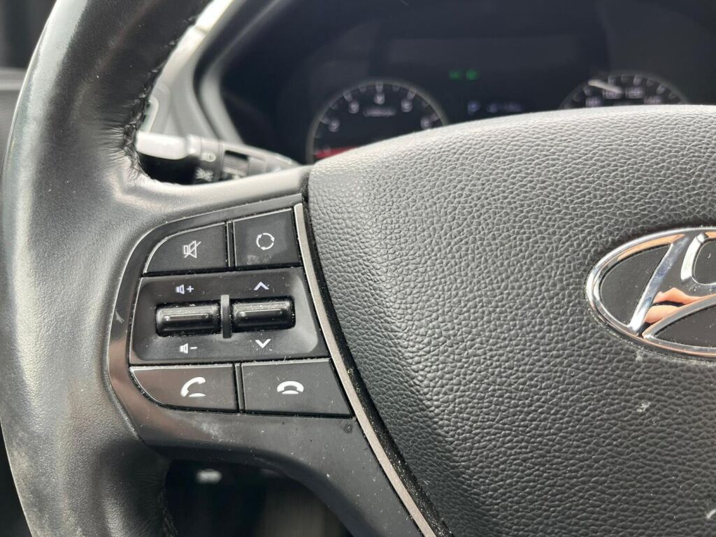 Hyundai i20 Hatchback 2019 Valkoinen