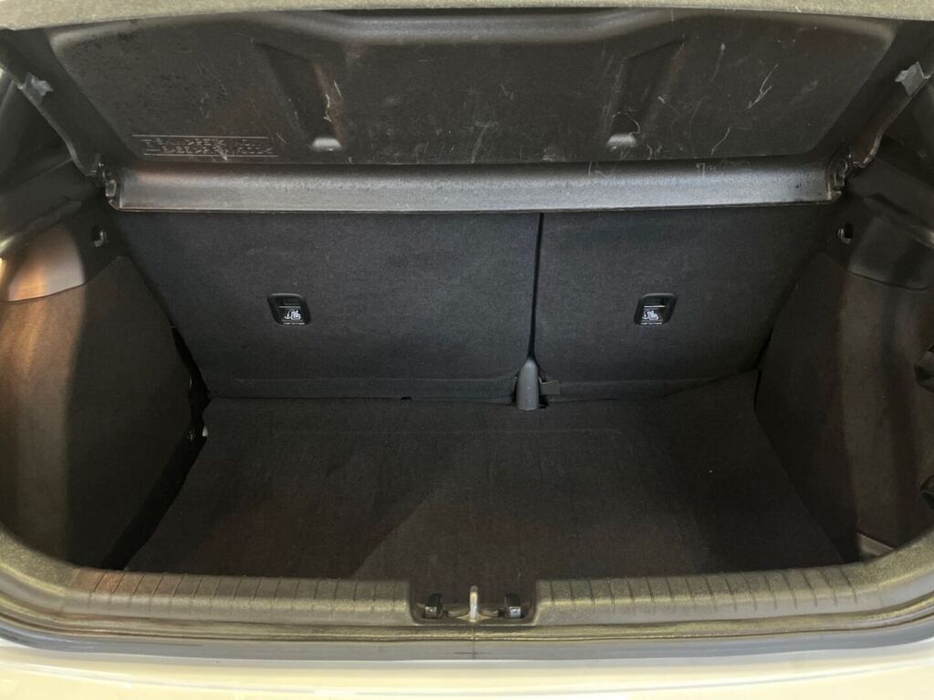 Hyundai i20 Hatchback 2019 Valkoinen