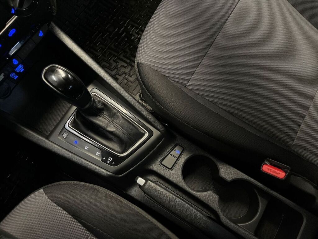 Hyundai i20 Hatchback 2019 Valkoinen