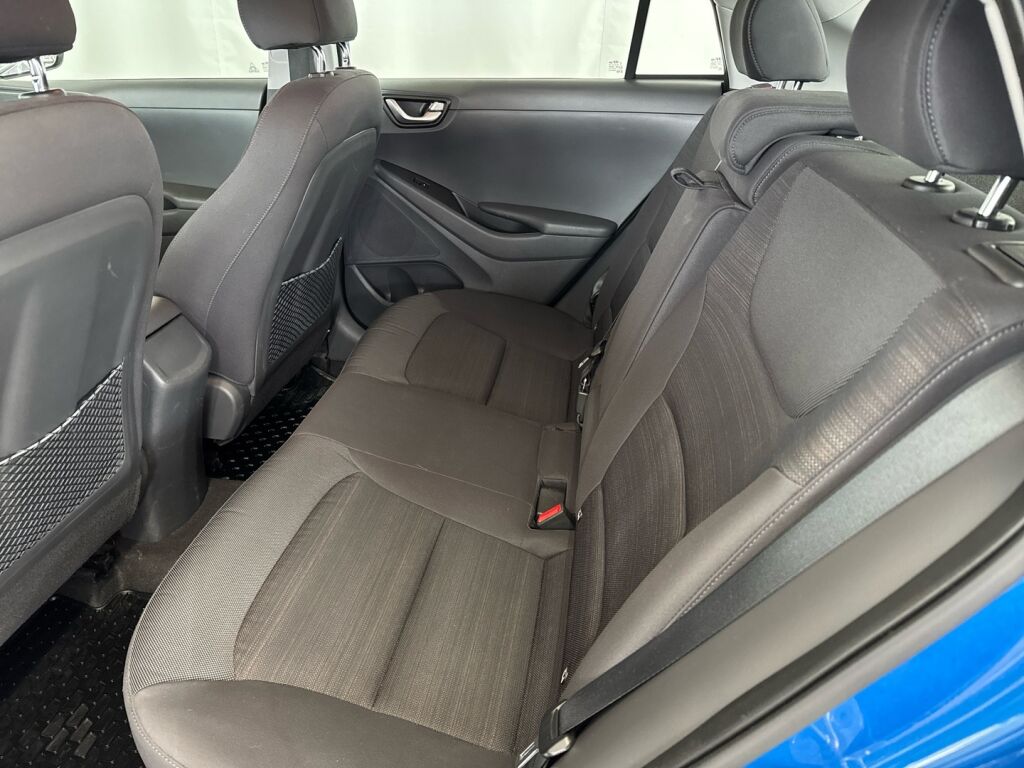 Hyundai IONIQ hybrid 2017 Sininen