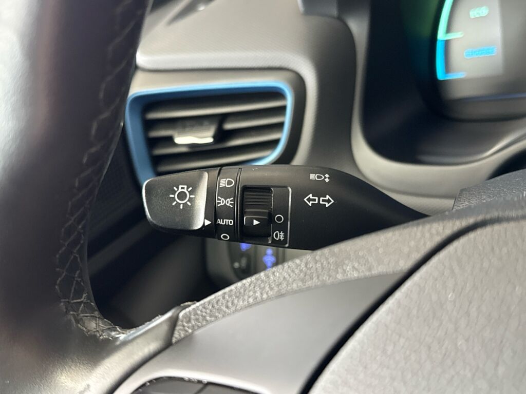 Hyundai IONIQ hybrid 2017 Sininen