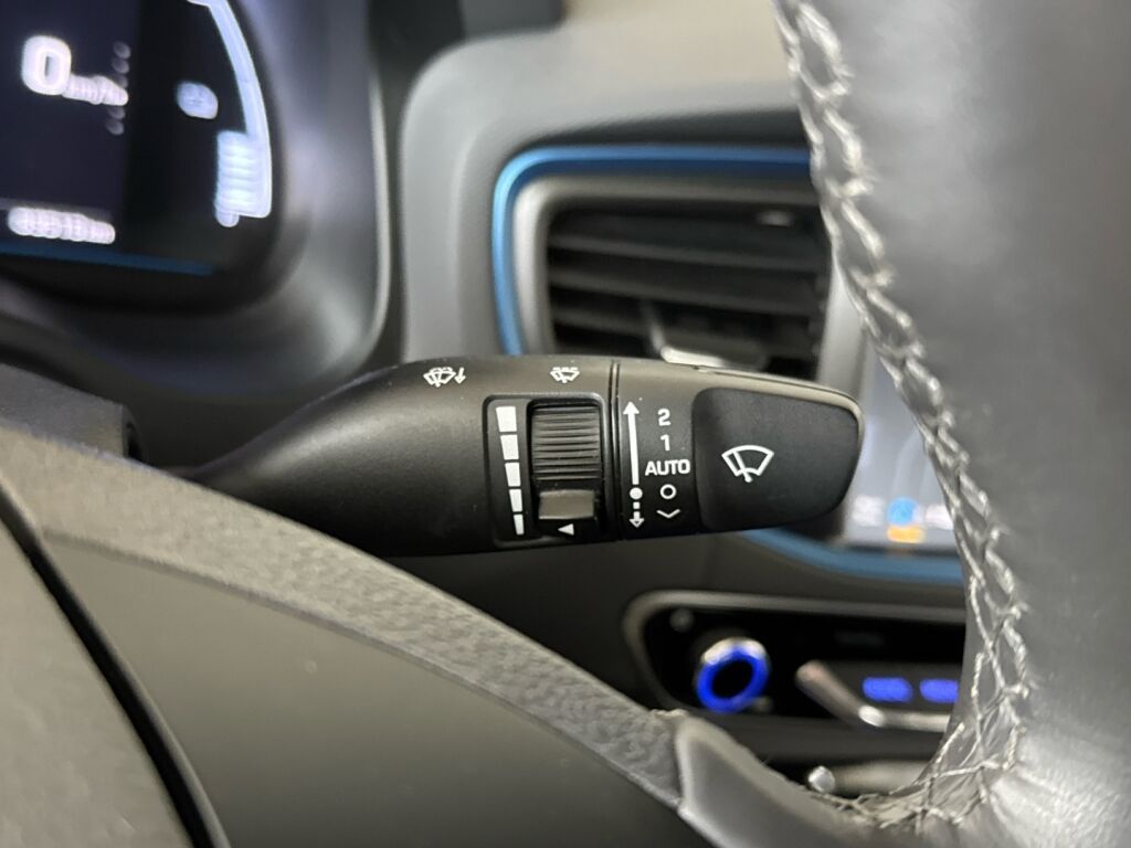 Hyundai IONIQ hybrid 2017 Sininen