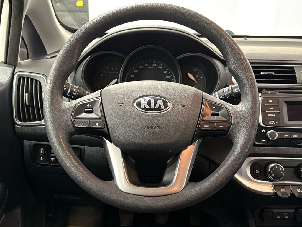 Kia Rio 2017 Valkoinen