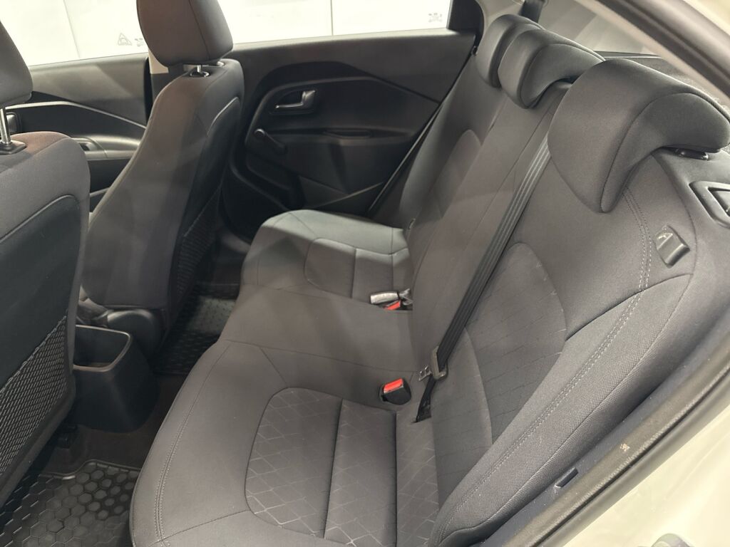 Kia Rio 2017 Valkoinen