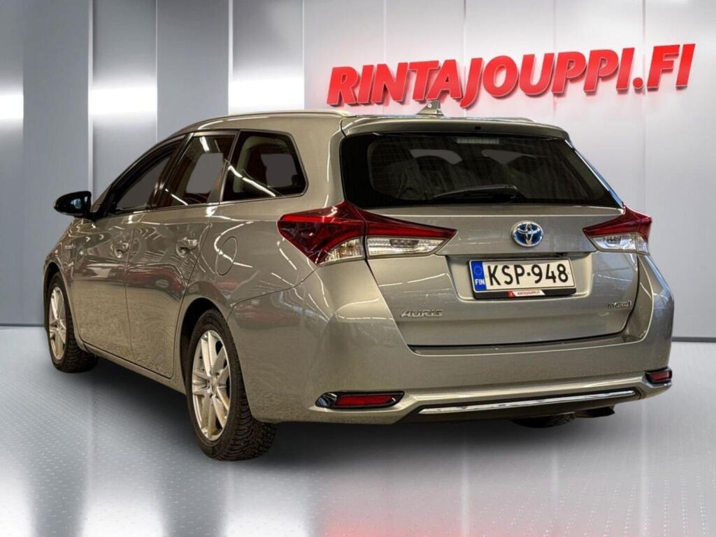 Toyota Auris 2017 Metallinhohto Harmaa