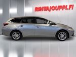 Toyota Auris 2017 Metallinhohto Harmaa