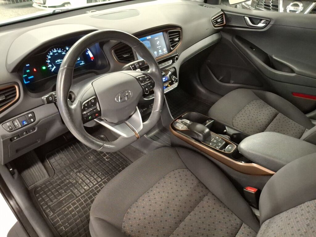 Hyundai IONIQ electric 2017 Valkoinen
