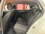 Volkswagen Golf 2017 Valkoinen