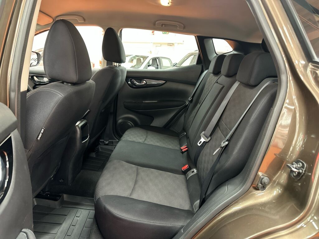 Nissan Qashqai 2017 Ruskea (beige)