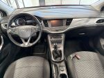 Opel Astra 2017 Punainen