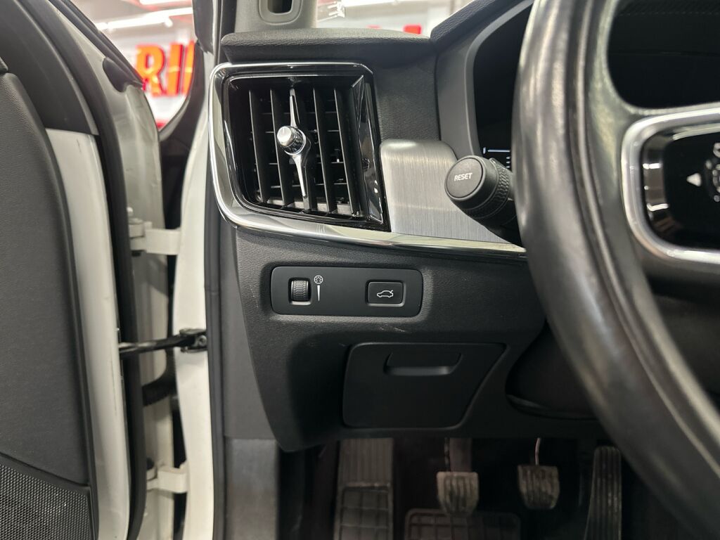 Volvo V90 2017 Valkoinen