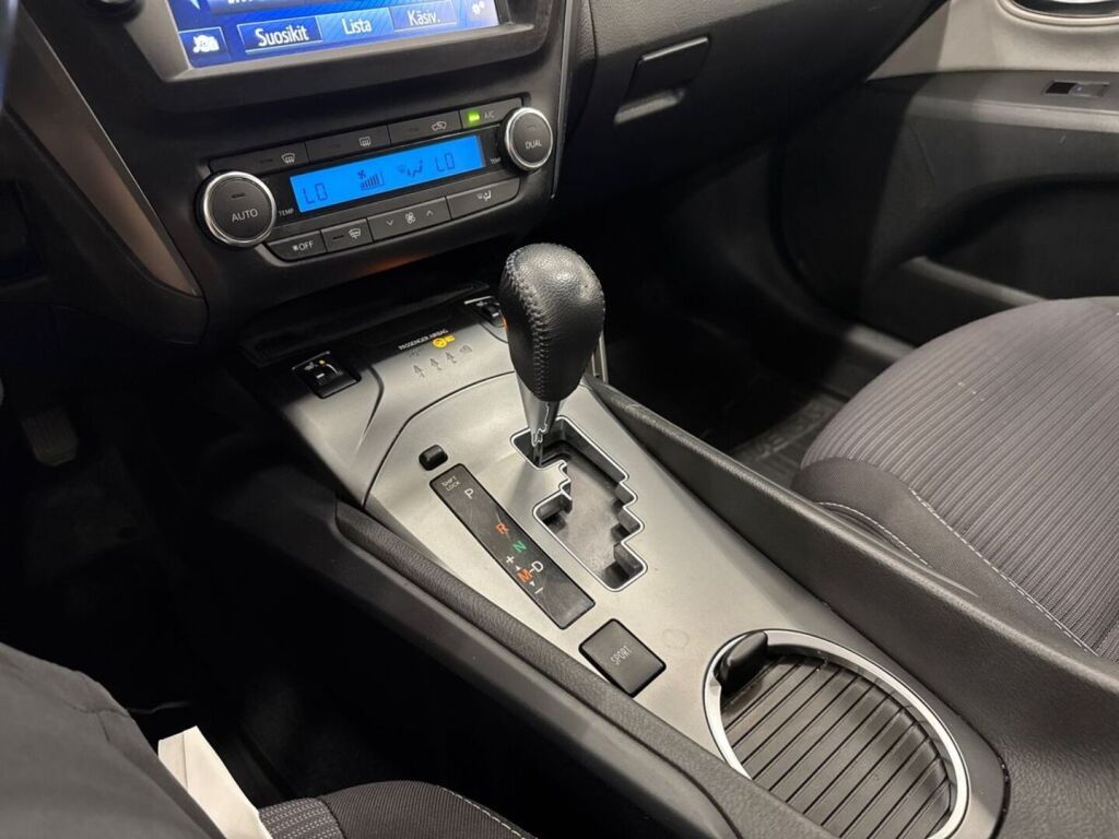 Toyota Avensis 2017 Harmaa
