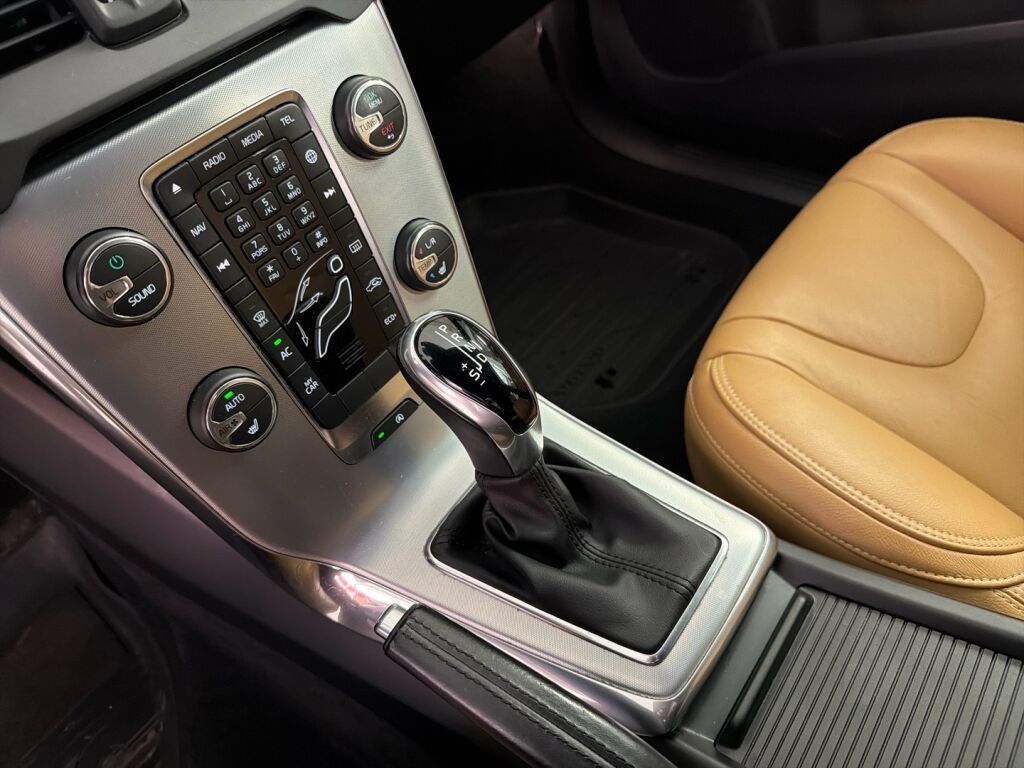 Volvo V40 Cross Country 2017 Valkoinen