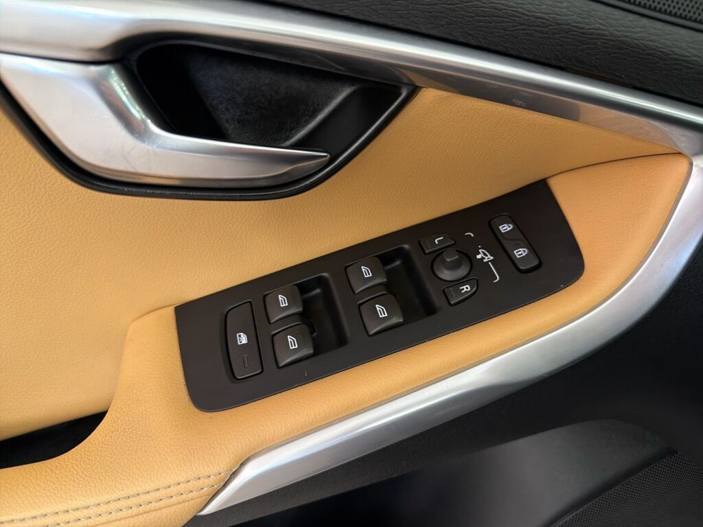 Volvo V40 Cross Country 2017 Valkoinen