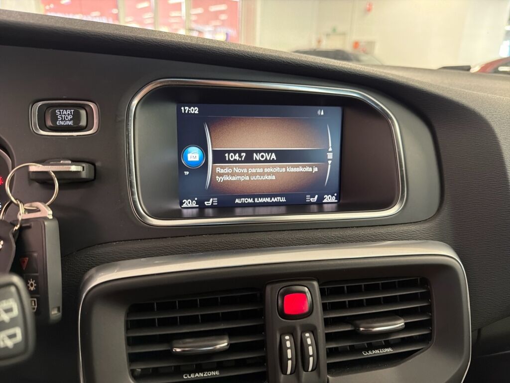 Volvo V40 Cross Country 2017 Valkoinen