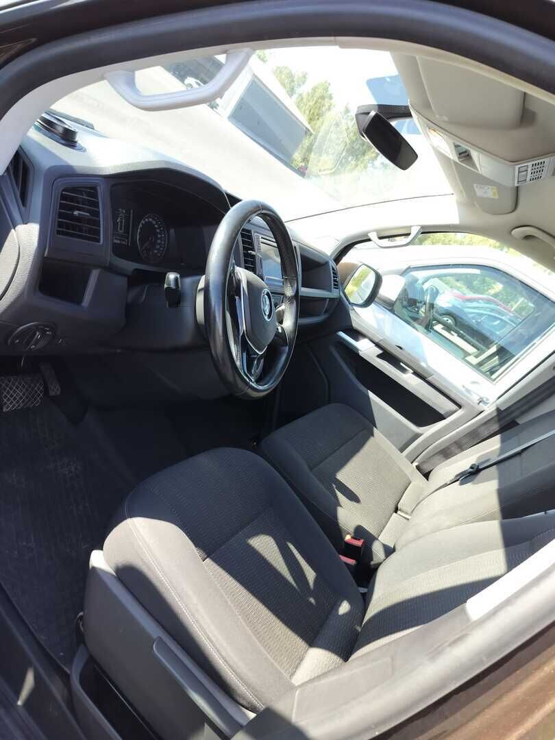 Volkswagen Caravelle 2017 Ruskea (beige)