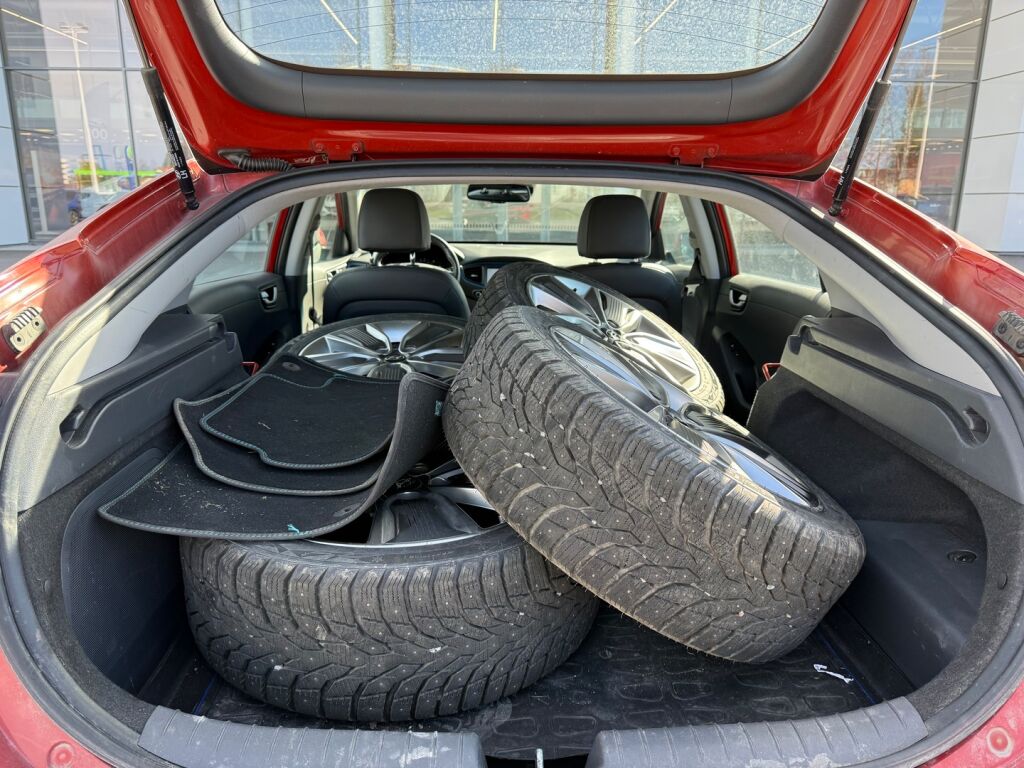 Hyundai IONIQ plug-in 2017 Oranssi