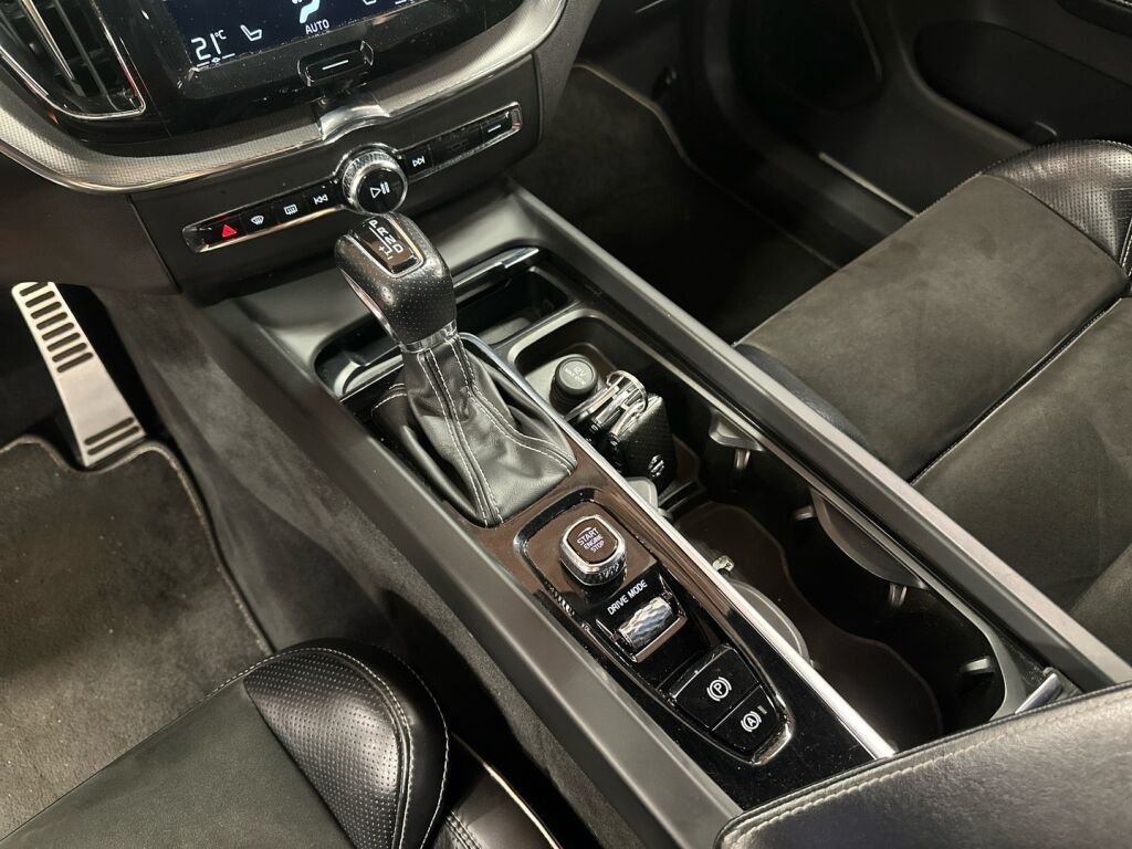 Volvo XC60 2018 Valkoinen