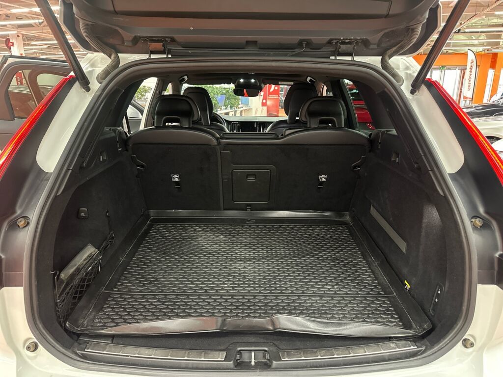 Volvo XC60 2018 Valkoinen