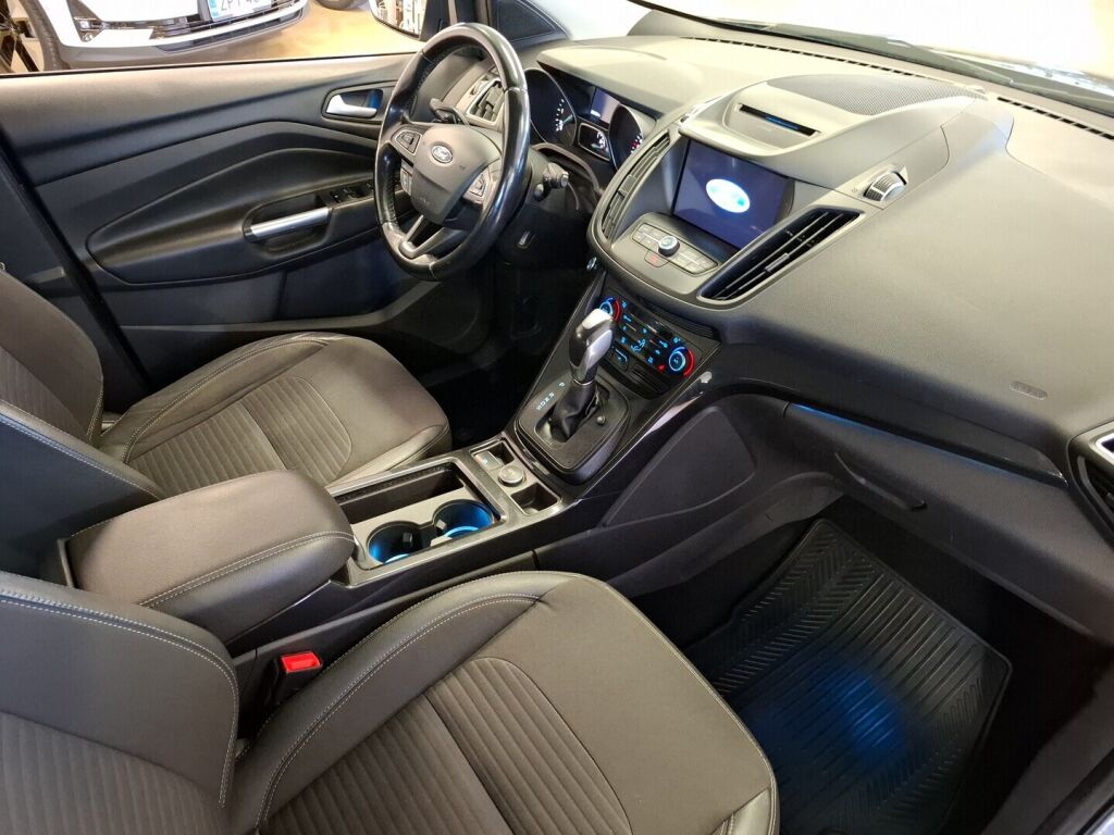 Ford Kuga 2018 Harmaa