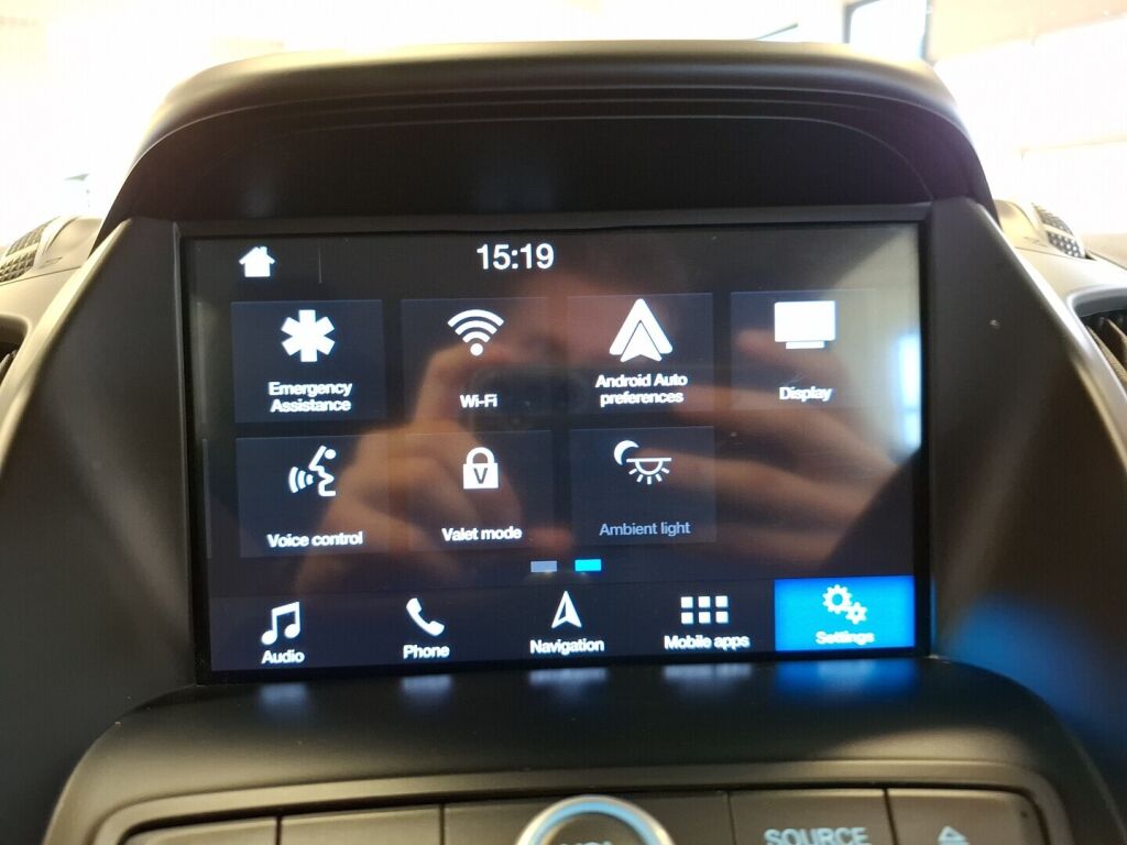 Ford Kuga 2018 Harmaa