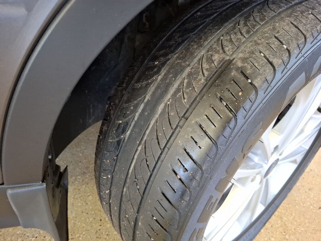 Ford Kuga 2018 Harmaa