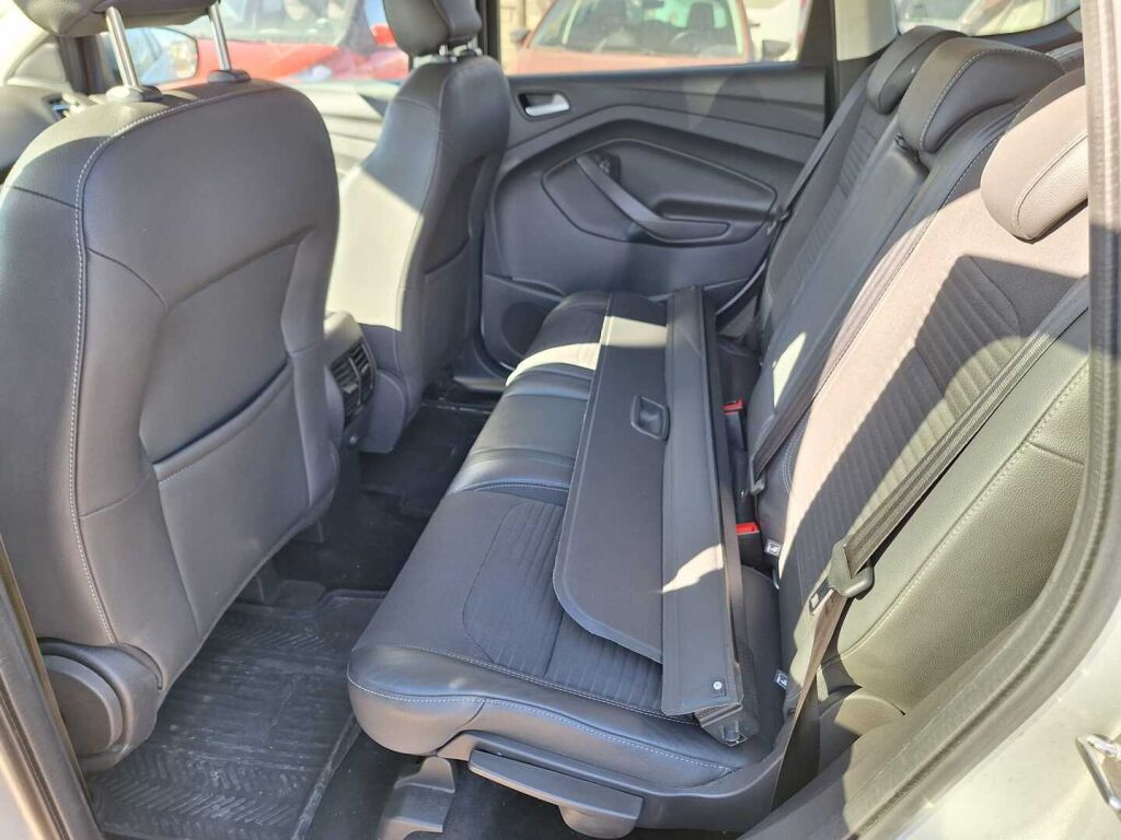 Ford Kuga 2017 Harmaa