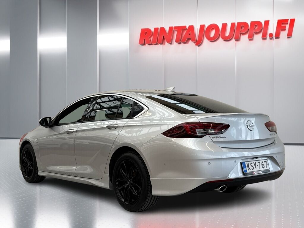 Opel Insignia 2017 Hopea