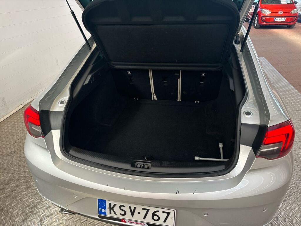 Opel Insignia 2017 Hopea