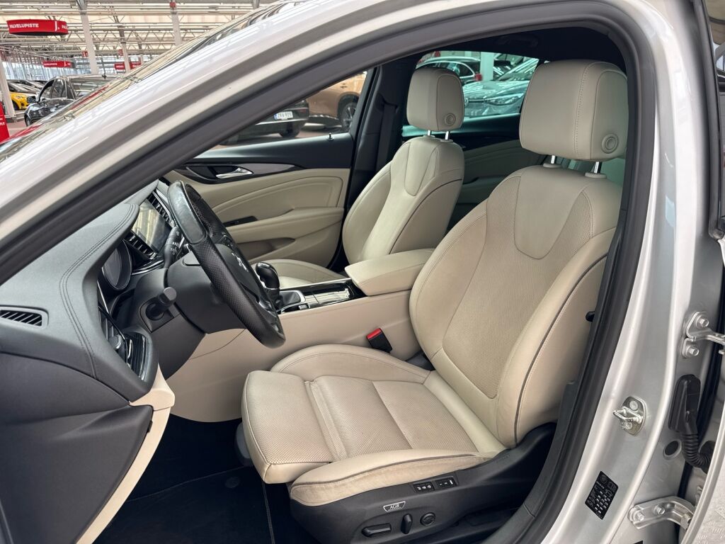 Opel Insignia 2017 Hopea