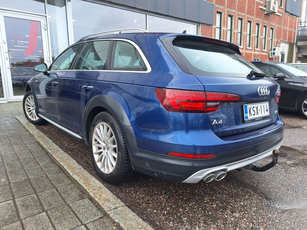 Audi A4 allroad quattro 2017 Sininen