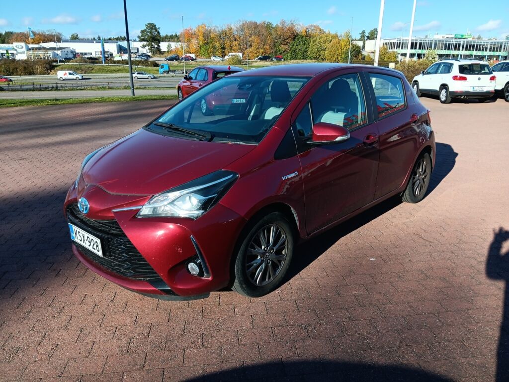 Toyota Yaris 2017 Punainen