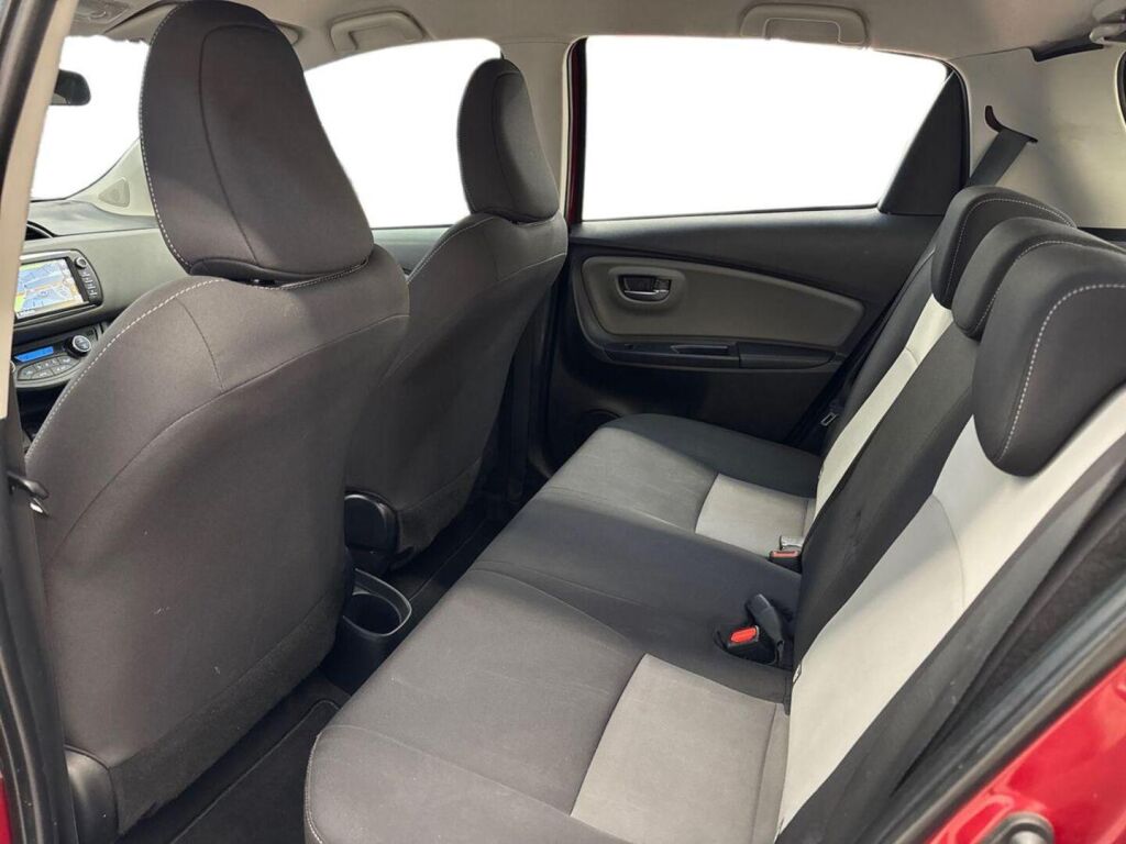 Toyota Yaris 2017 Punainen