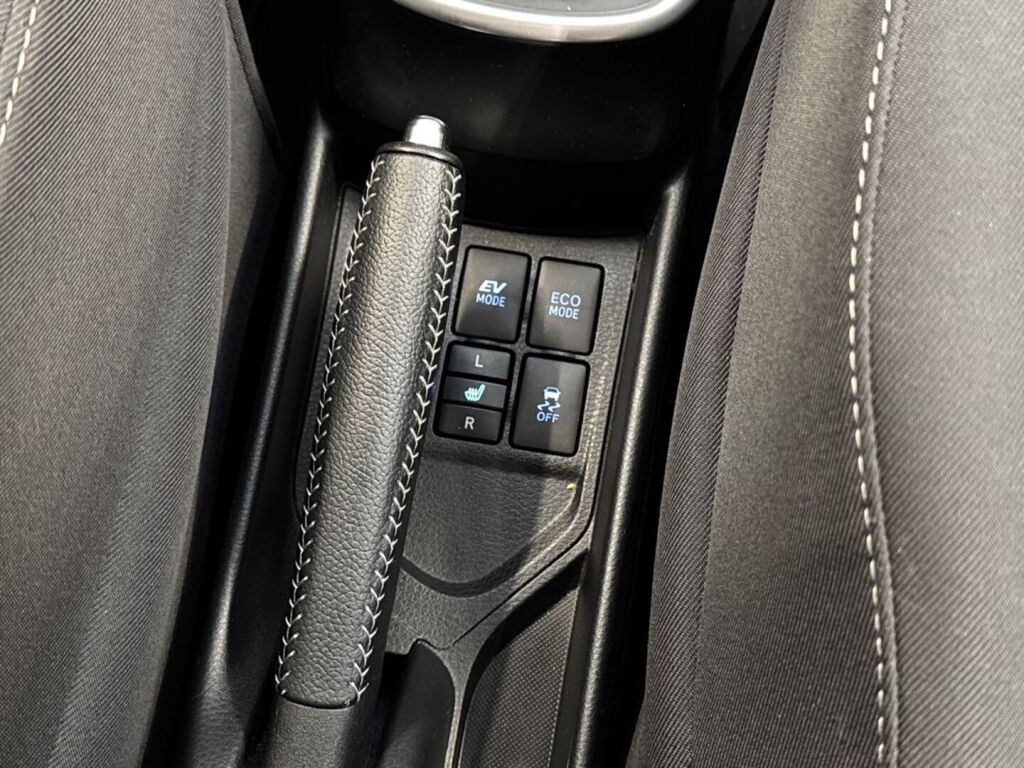 Toyota Yaris 2017 Punainen