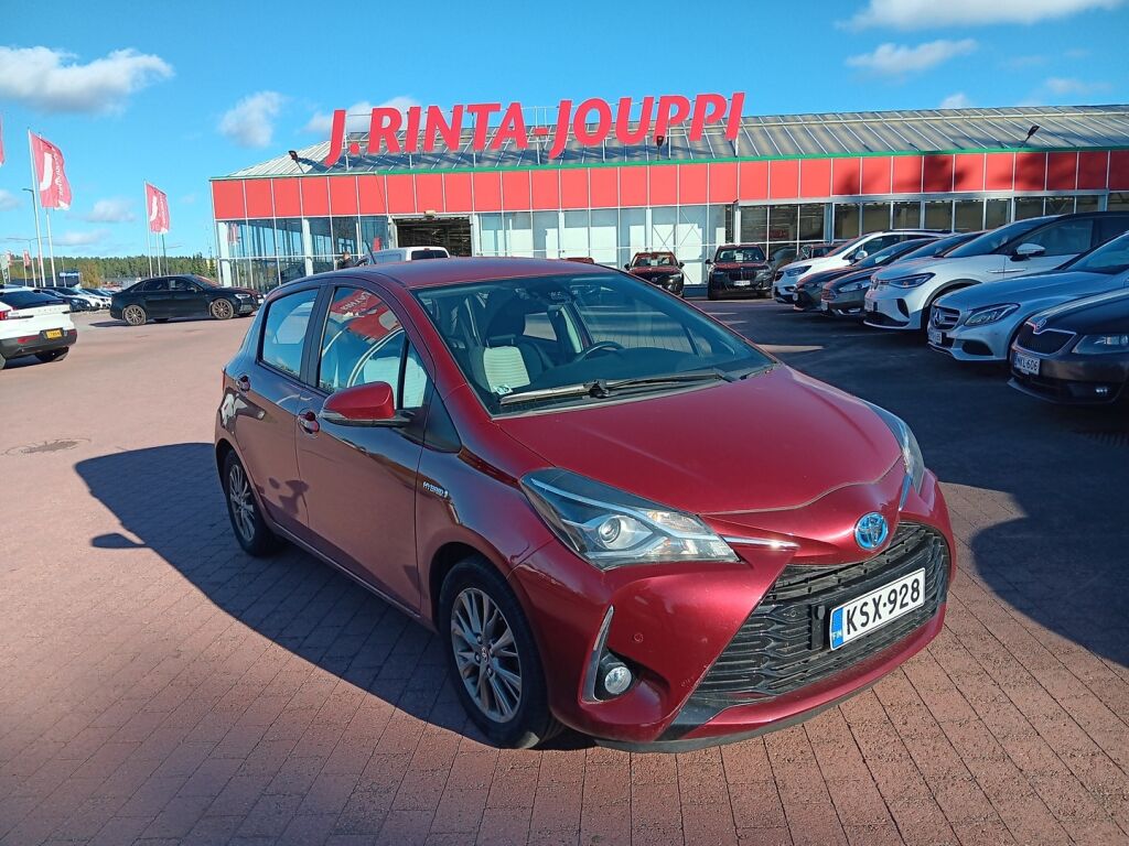 Toyota Yaris 2017 Punainen