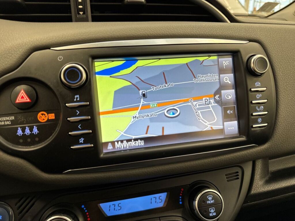 Toyota Yaris 2017 Punainen
