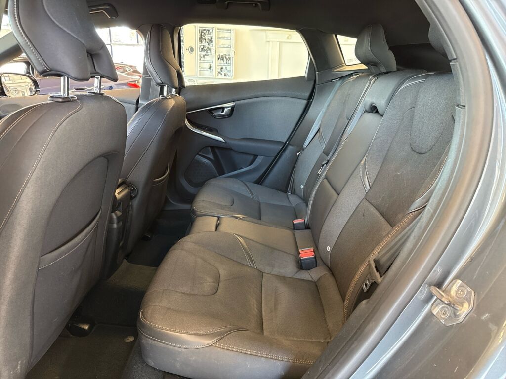 Volvo V40 Cross Country 2018 Harmaa