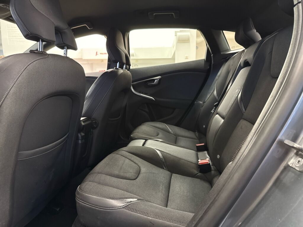 Volvo V40 Cross Country 2018 Harmaa