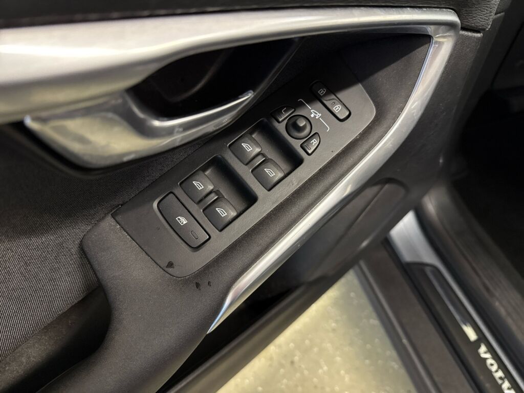 Volvo V40 Cross Country 2018 Harmaa